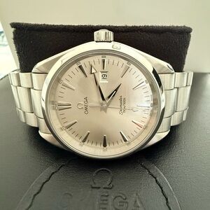 Omega Seamaster Aqua Terra 150M Quartz 39mm - Silver Sunburst Dial